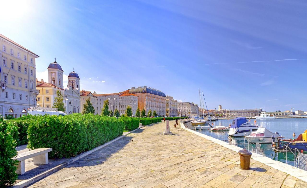 Hadithi Trieste, Tra Le Rive E Piazza Unita Екстериор снимка